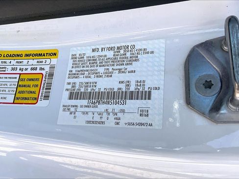 Used 2022 Ford Mustang Premium RWD image 32