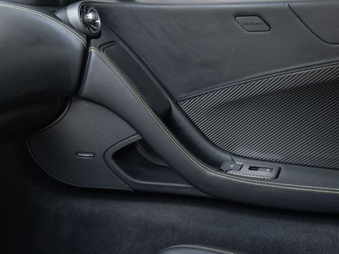 Used 2016 McLaren 675LT Coupe image 30