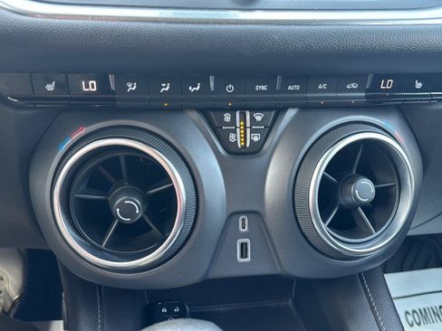 Used 2022 Chevrolet Blazer LT image 16