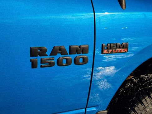 Used 2018 RAM 1500 Sport w/ Hydro Blue Sport Package image 12