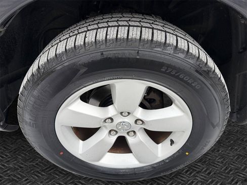 Used 2015 RAM 1500 Express image 11