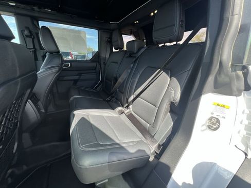 New 2025 Ford Bronco Badlands AWD/4WD image 32