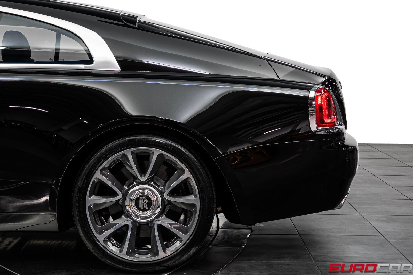 Used 2020 Rolls-Royce Wraith RWD image 17