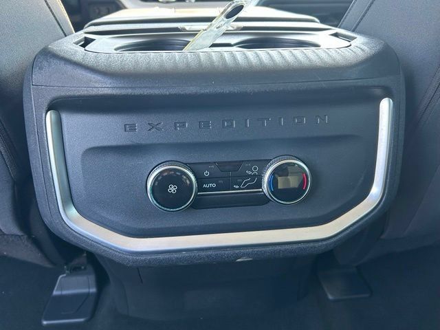 Used 2025 Ford Expedition Active AWD/4WD image 14