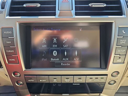Used 2017 Lexus GX 460 AWD/4WD image 26