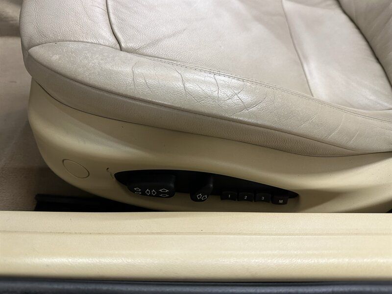 Used 2003 BMW Z4 3.0i RWD image 25