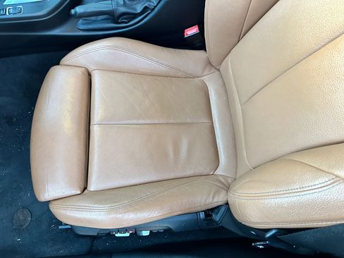 Used 2018 BMW 330e image 13