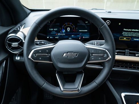 New 2026 Chevrolet Equinox ACTIV w/ Convenience Package III image 18