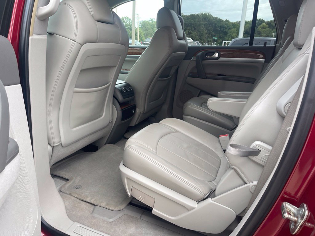 Used 2010 Buick Enclave CXL FWD image 9