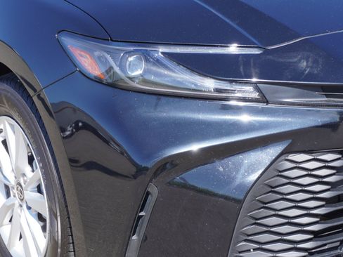 Used 2025 Toyota Camry LE FWD image 3