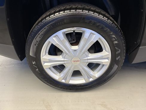 Used 2017 GMC Terrain SLT FWD image 8
