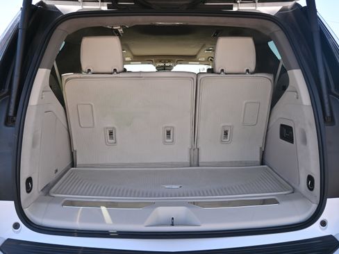 Used 2025 Cadillac Escalade Sport Platinum w/ LPO, ONYX Package image 36