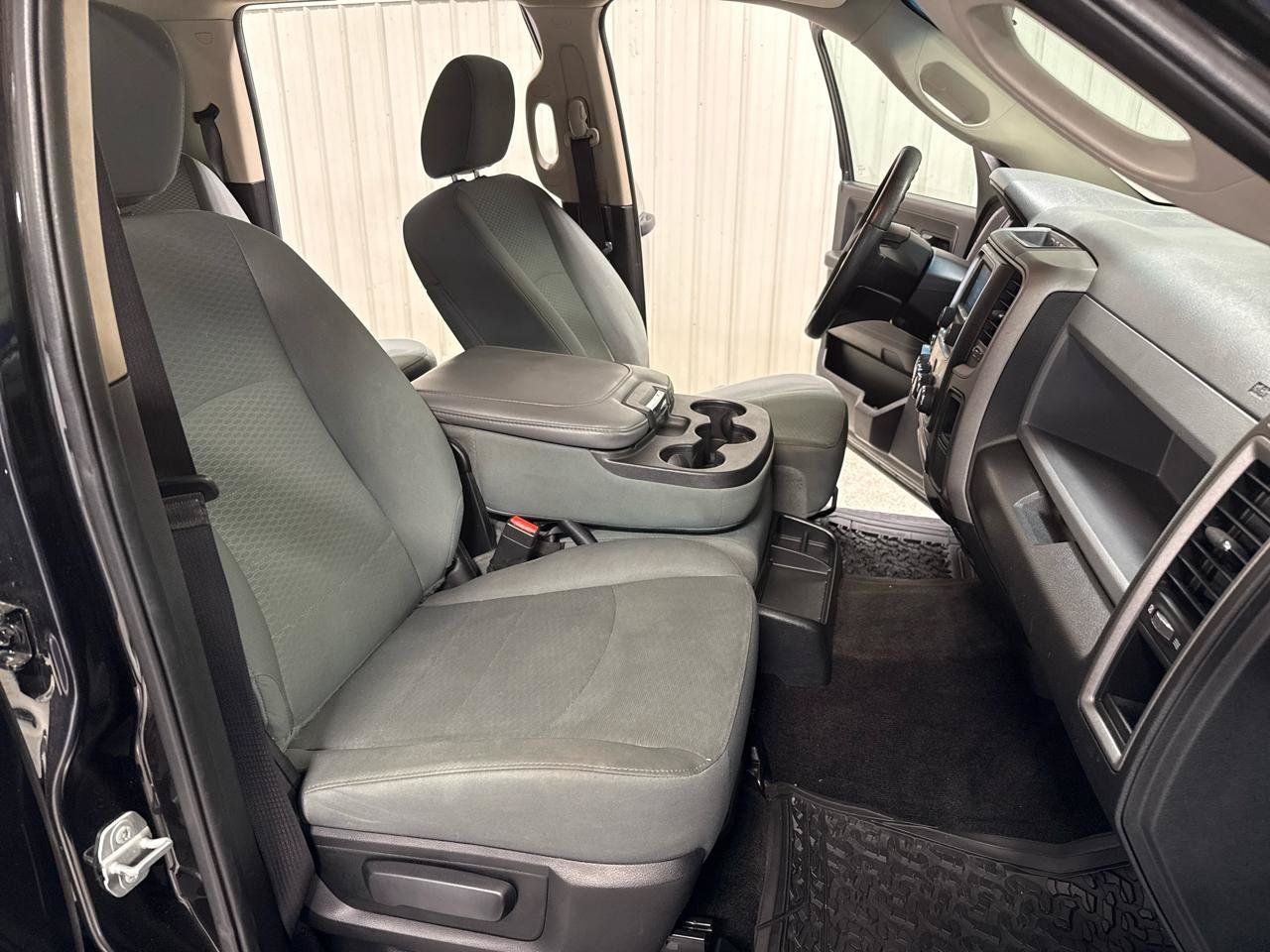 Used 2017 RAM 1500 Express w/ Black Ram 1500 Express Group AWD/4WD image 16
