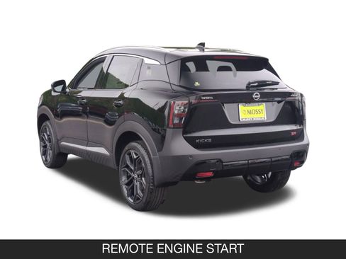 New 2026 Nissan Kicks SR FWD image 7