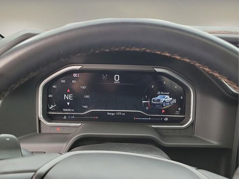 Used 2024 GMC Sierra 1500 AT4 w/ Technology Package image 18