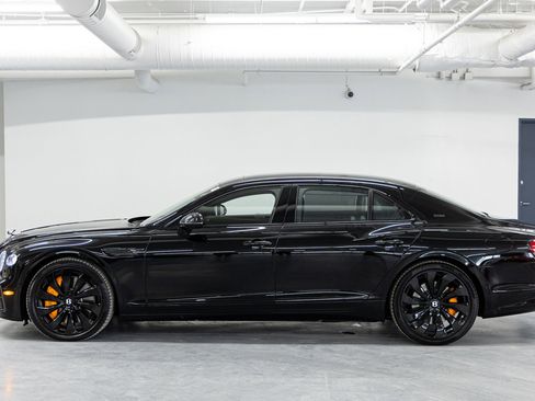 New 2025 Bentley Flying Spur Plug-In Hybrid image 2