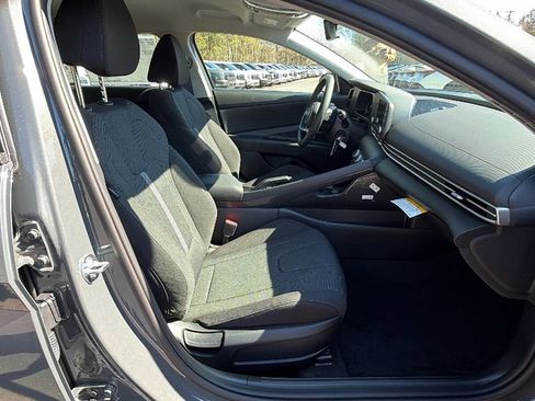 New 2026 Hyundai Elantra SE image 13
