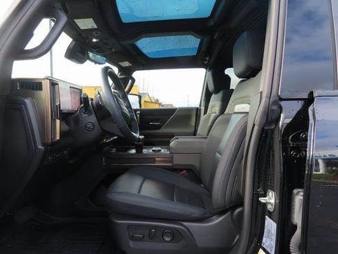 Used 2024 GMC Hummer EV 2X w/ Extreme Off-Road Package image 12