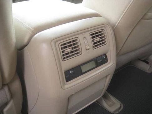 Used 2014 Nissan Pathfinder S AWD/4WD image 15