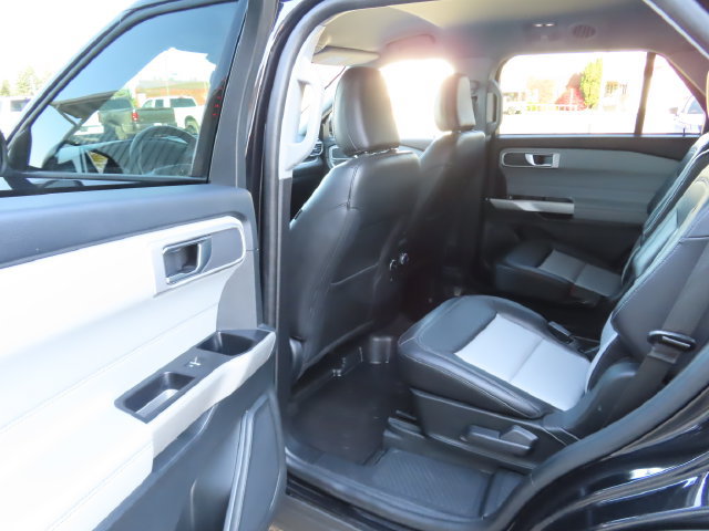 Used 2022 Ford Explorer XLT w/ Equipment Group 202A AWD/4WD image 20