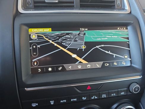 Used 2020 Jaguar E-PACE SE image 14