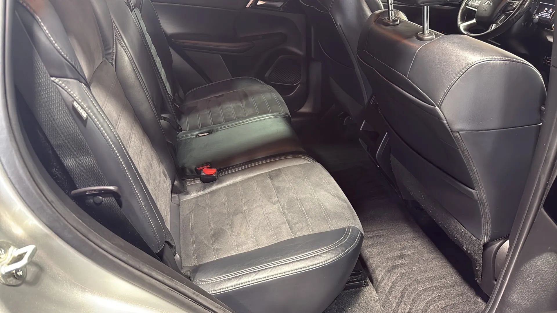 Used 2022 Mitsubishi Outlander SE AWD/4WD image 15