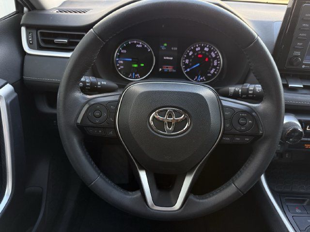 Used 2022 Toyota RAV4 XLE Premium AWD/4WD image 14