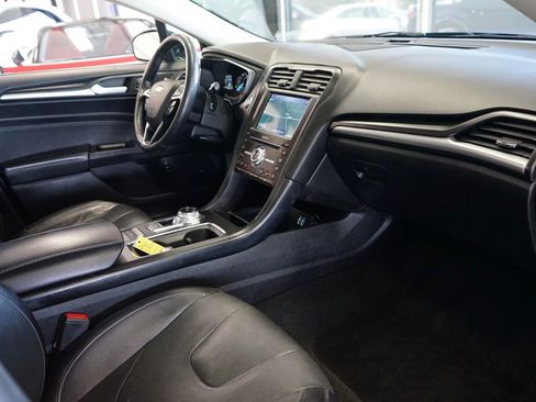 Used 2019 Ford Fusion Titanium image 43