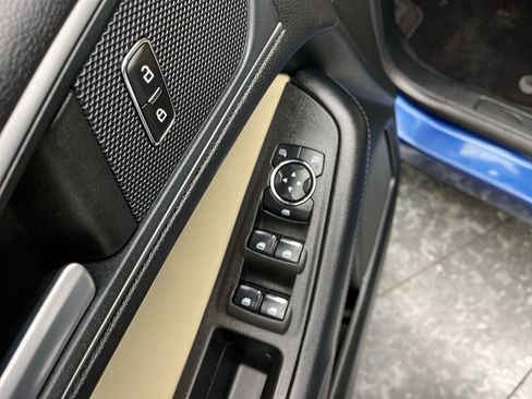 Used 2023 Ford Edge SE image 7