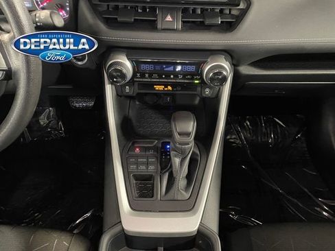Used 2022 Toyota RAV4 XLE AWD/4WD image 14