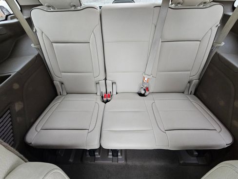 Used 2021 GMC Yukon Denali w/ Denali Premium Package image 28