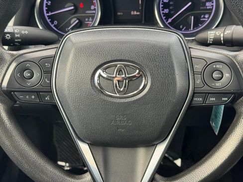 Used 2019 Toyota Camry LE image 8