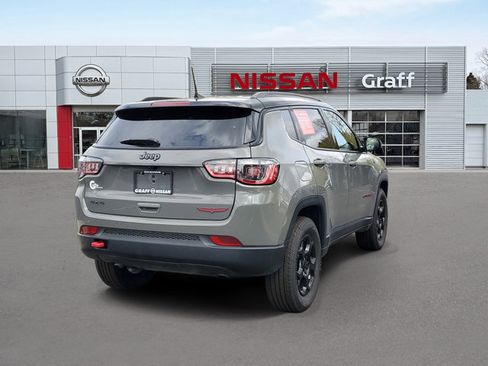 Used 2023 Jeep Compass Trailhawk w/ Trailhawk Convenience Group AWD/4WD image 3