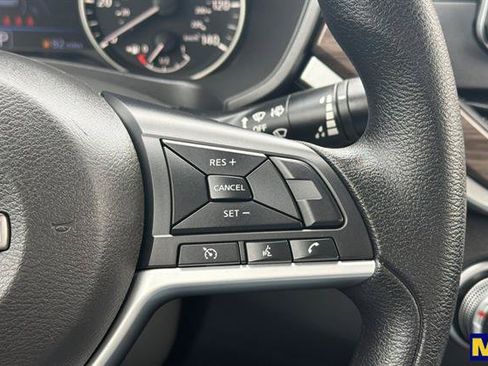 Used 2024 Nissan Altima 2.5 SV FWD image 29