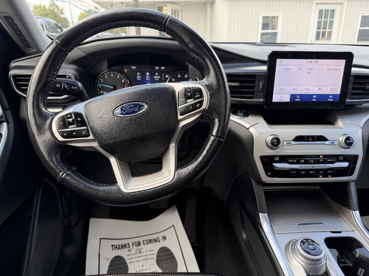 Used 2020 Ford Explorer XLT w/ Equipment Group 202A AWD/4WD image 11