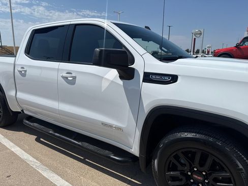 Used 2020 GMC Sierra 1500 Elevation w/ Elevation Value Package RWD image 8