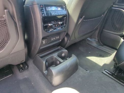 New 2026 Jeep Grand Cherokee L Limited w/ Limited Altitude Package AWD/4WD image 30
