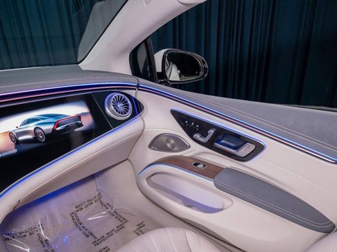 Certified 2023 Mercedes-Benz EQS 580 4MATIC Sedan image 27