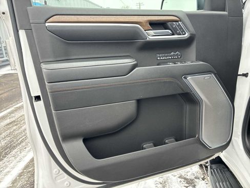 Certified 2023 Chevrolet Silverado 1500 High Country w/ Technology Package image 22