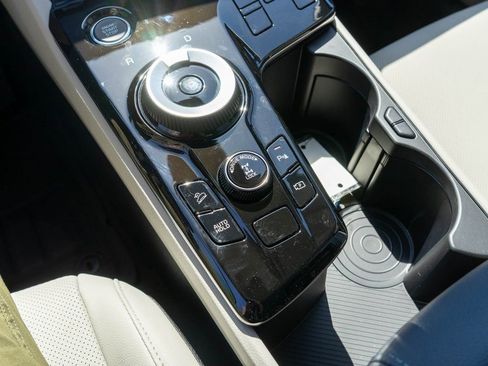Used 2025 Kia Sportage EX AWD/4WD image 24
