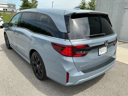 Used 2025 Honda Odyssey Sport-L image 3