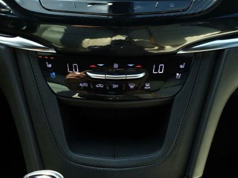 Used 2022 Cadillac XT6 Sport w/ Technology Package image 21