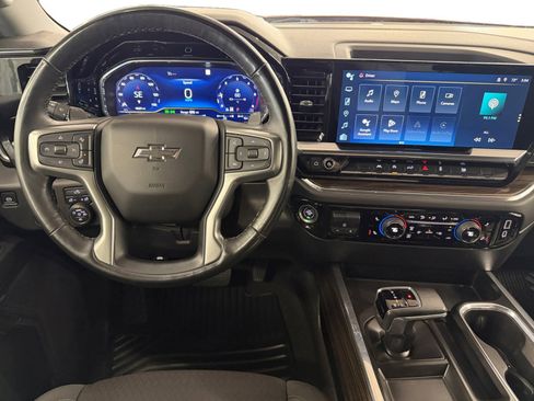Used 2023 Chevrolet Silverado 1500 RST AWD/4WD image 13