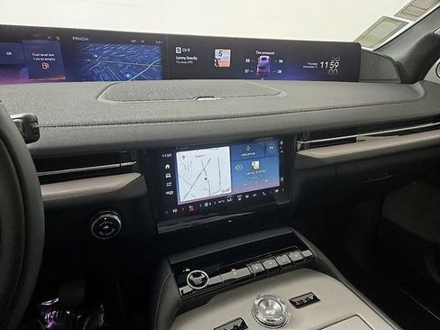 New 2025 Lincoln Navigator L Reserve w/ Jet Appearance Package AWD/4WD image 16