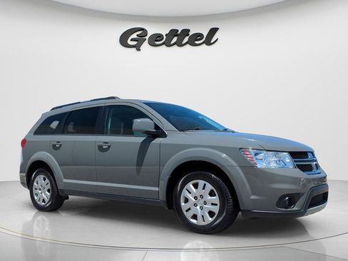 Used 2019 Dodge Journey SE w/ Premium Group FWD image 3