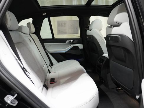 Certified 2024 BMW X5 xDrive50e w/ Premium Package image 15