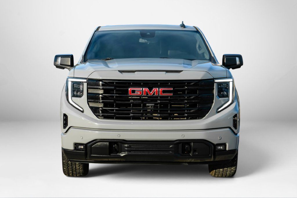 Used 2024 GMC Sierra 1500 Elevation w/ Elevation Premium Package AWD/4WD image 3
