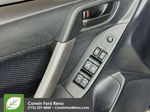Used 2017 Subaru Forester 2.5i Premium image 17