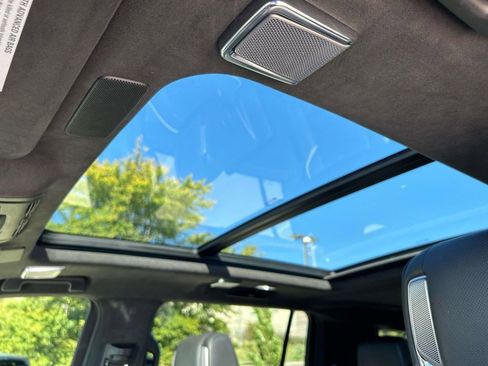 Used 2022 Cadillac Escalade ESV Sport Platinum w/ LPO, ONYX Package image 37