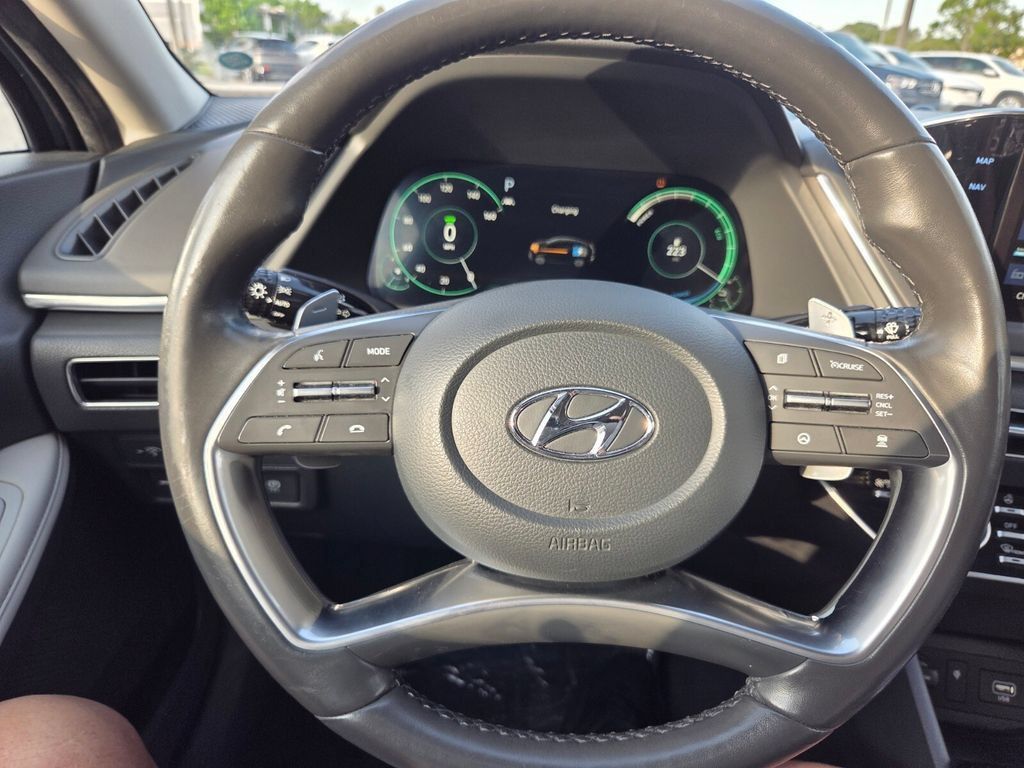 Used 2022 Hyundai Sonata Limited FWD image 15